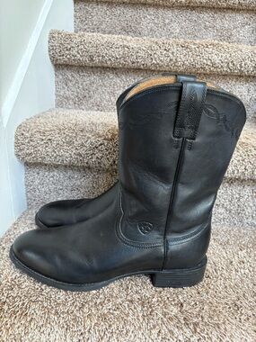 Ariat Men’s Black Leather Western Boots